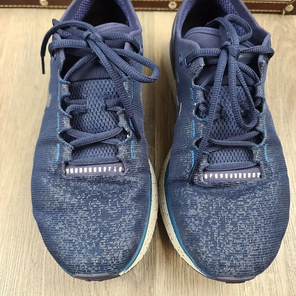 Under Armour Charged Bandit 3 Running Sneakers size 10